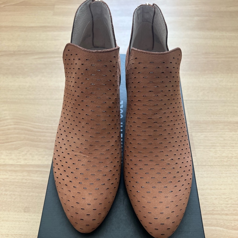 KENNETH COLE New York Cooper 7 Perforated Leather Ankle Booties